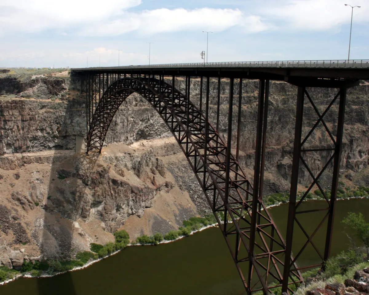 Perrine Bridge spanning the Snake River Canyon between Twin Falls and Jerome County